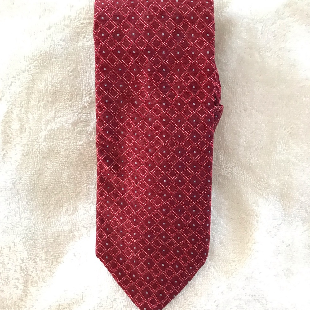 Red pattern silk tie 2/$20